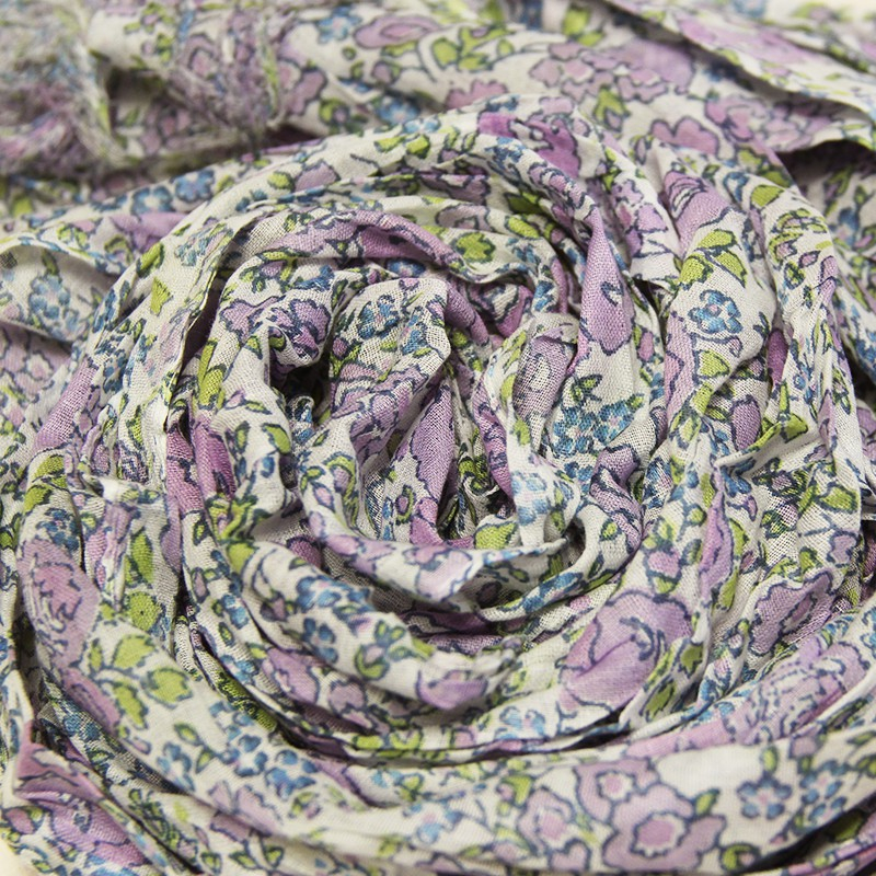 Étole imprimée 100% coton - Fleur violet & bleu fond blanc