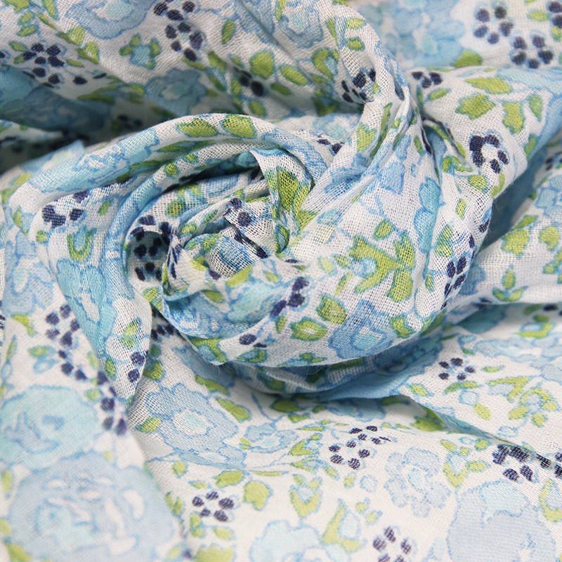 Étole imprimée 100% coton - Fleur bleu ciel & marine fond blanc