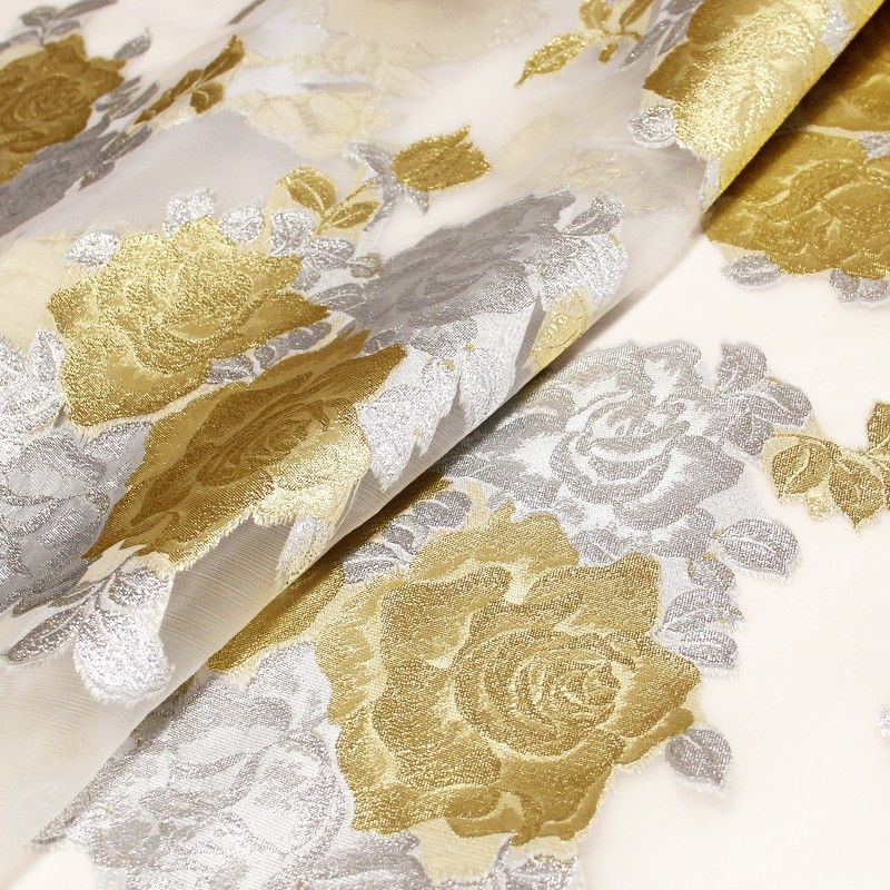 Tissu broché - Rose argenté & doré fond blanc