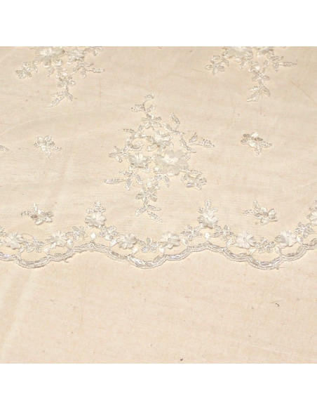 Tulle brodé perlé - Fleuri blanc