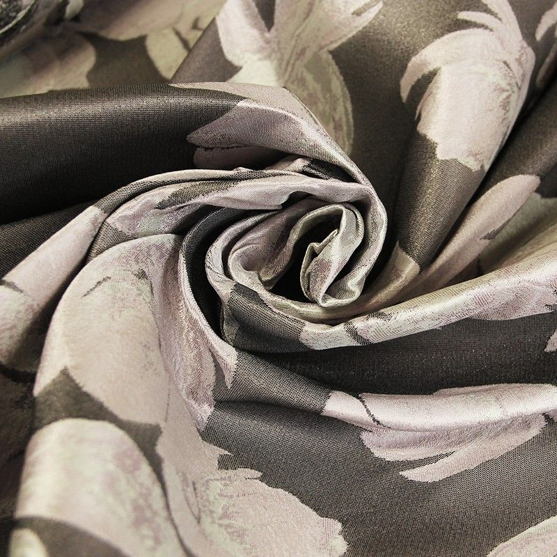 Tissu broché - Motif fleur gris fond lila 