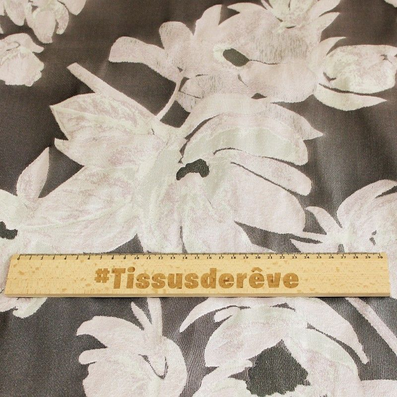 Tissu broché - Motif fleur gris fond lila 
