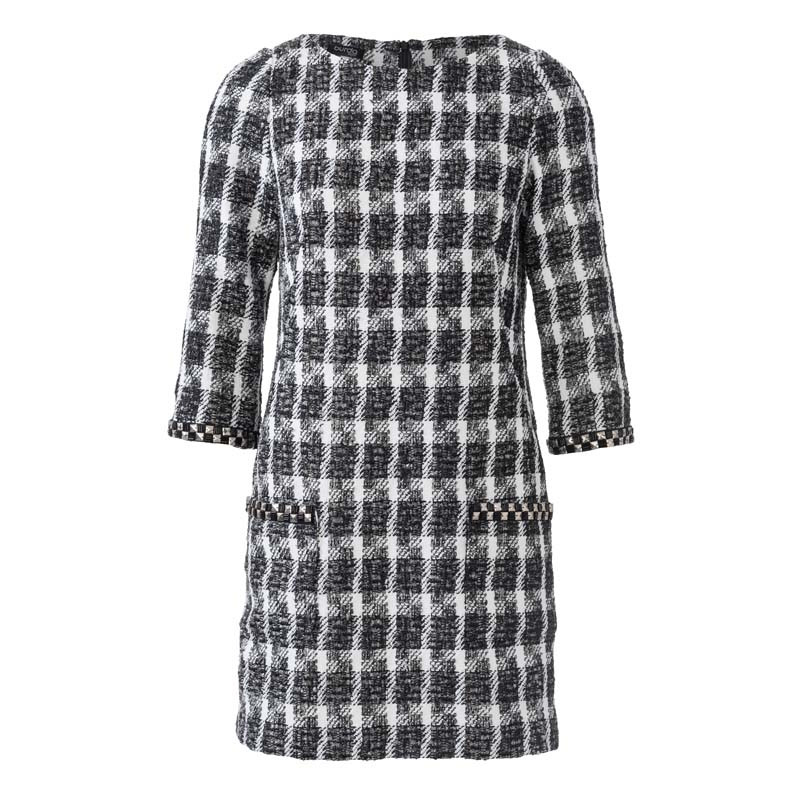 Patron Burda 6149 - Robe encolure dégagée arrondie manches