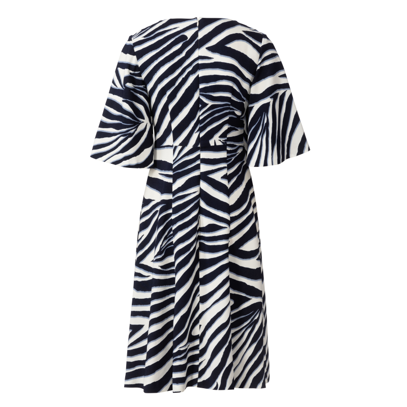 Patron Burda 6133 - Robes stylées avec jupe virevoltante