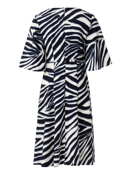 Patron Burda 6133 - Robes stylées avec jupe virevoltante