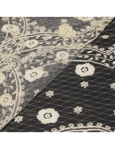 Résille brodé - Fleuri écru