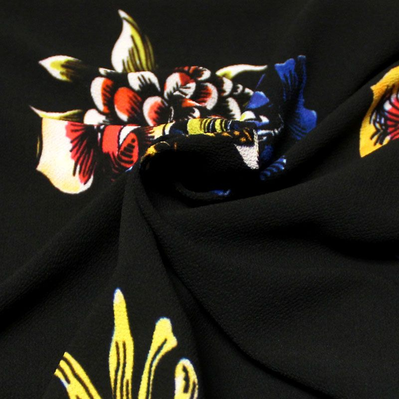 Crêpe 100% polyester - Bouquet fond noir