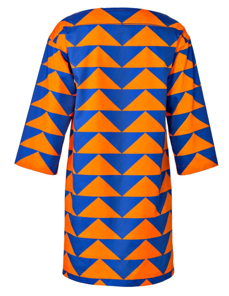 Patron Burda 5925 - Robes de coupe droite avec une encolure bateau