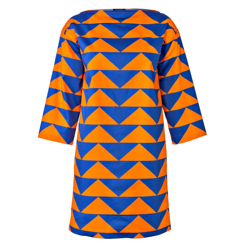 Patron Burda 5925 - Robes de coupe droite avec une encolure bateau