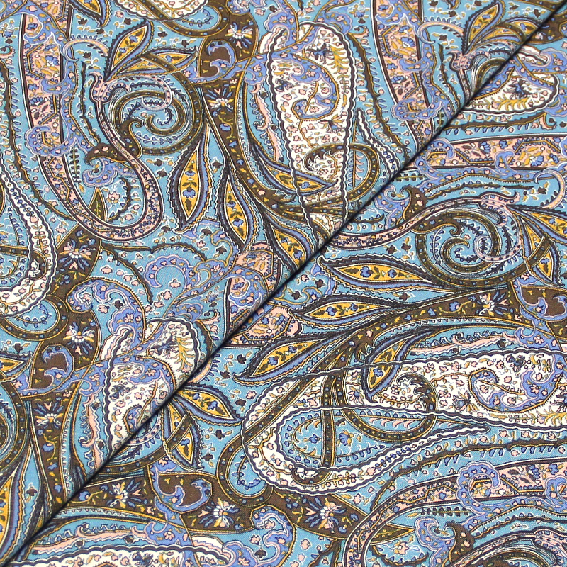 Toile 100% viscose - Cachemire fleuri fond bleu clair