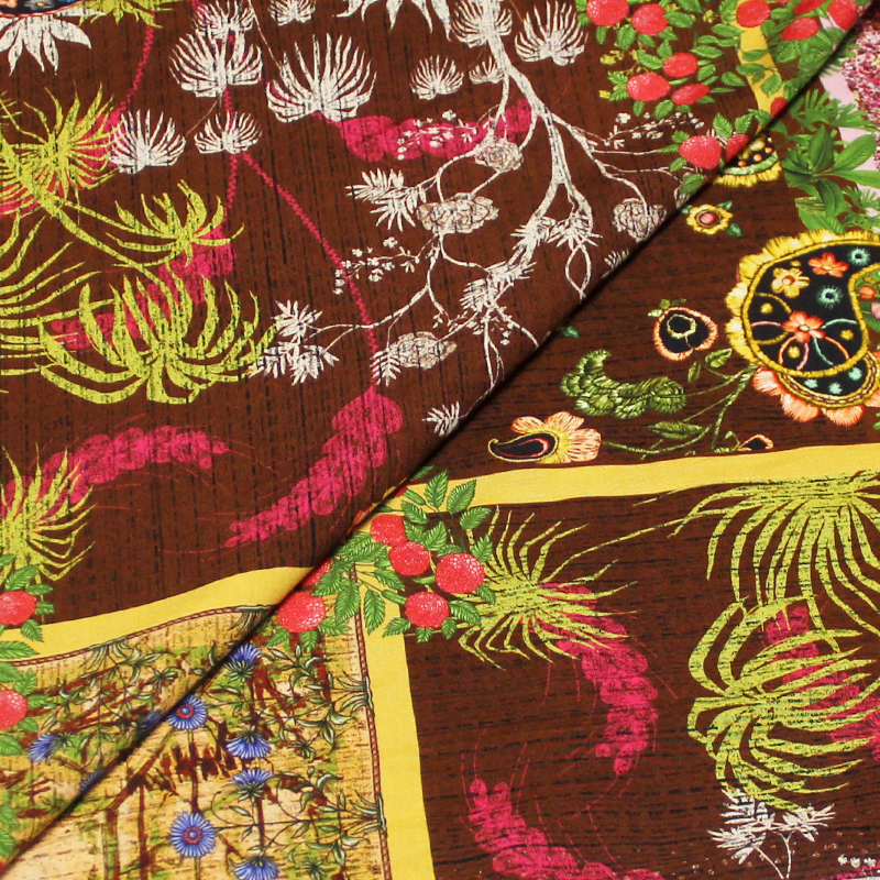 Étoffe 100% viscose - Cachemire fleuri & carré jaune fond marron