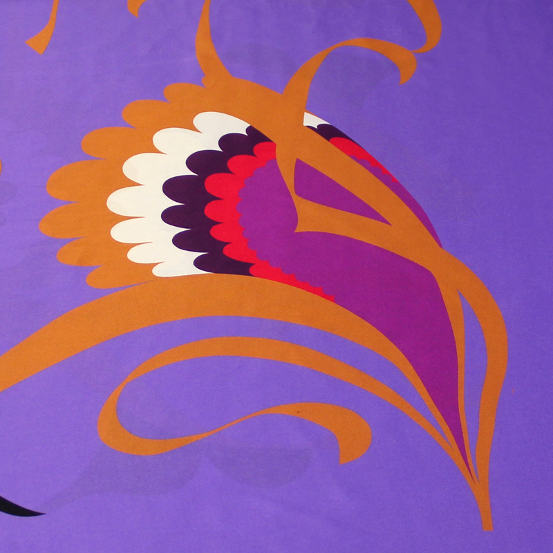 Satin 100% soie - Plume multicolore fond violet