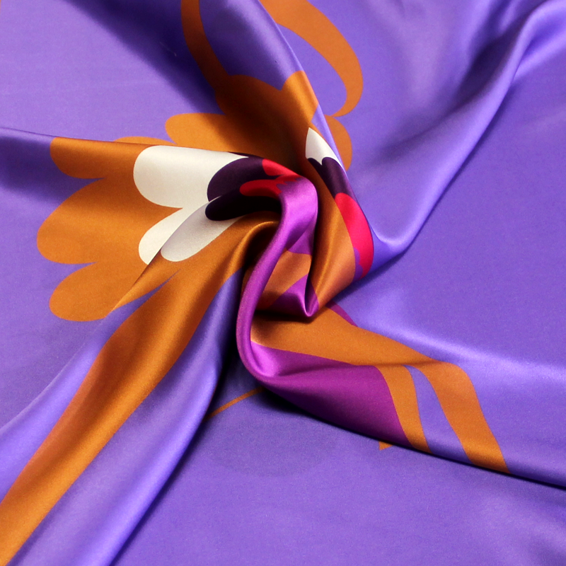 Satin 100% soie - Plume multicolore fond violet
