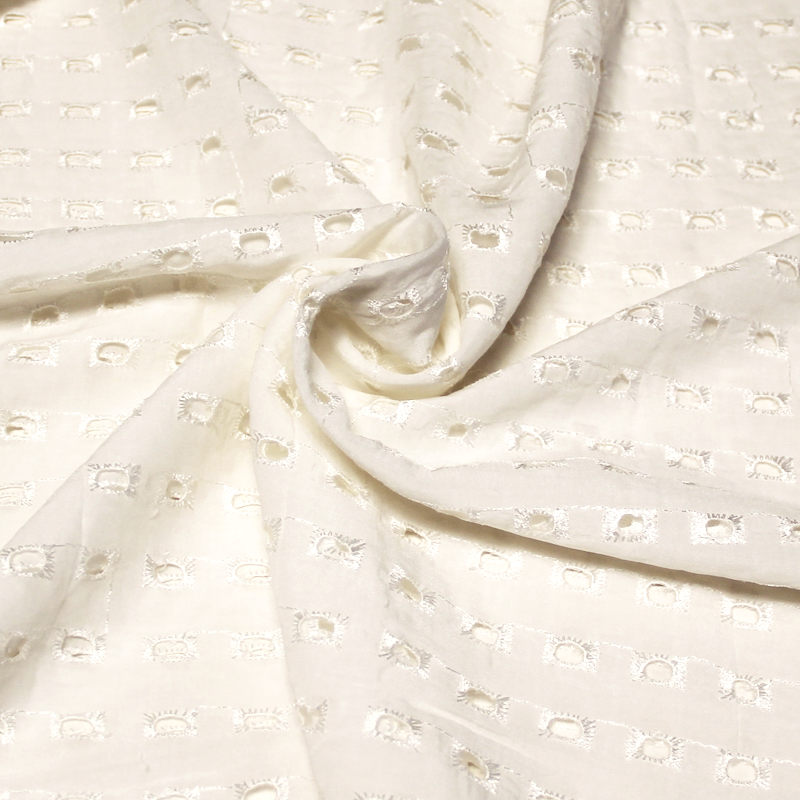 Broderie anglaise 100% coton - Petit carré