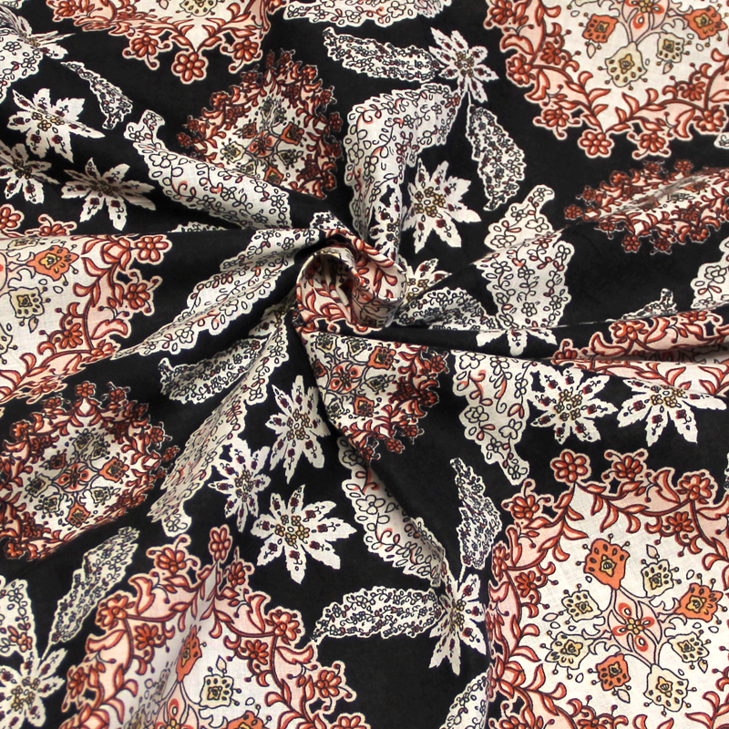 Batiste 100% coton - Rosace ton rose fond noir