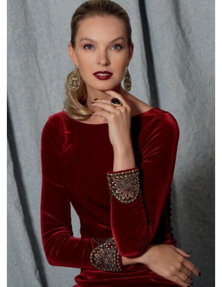 Patron Vogue 1520 E5 - Robe très moulante à fronces, traîne et fermetures à glissière invisibles