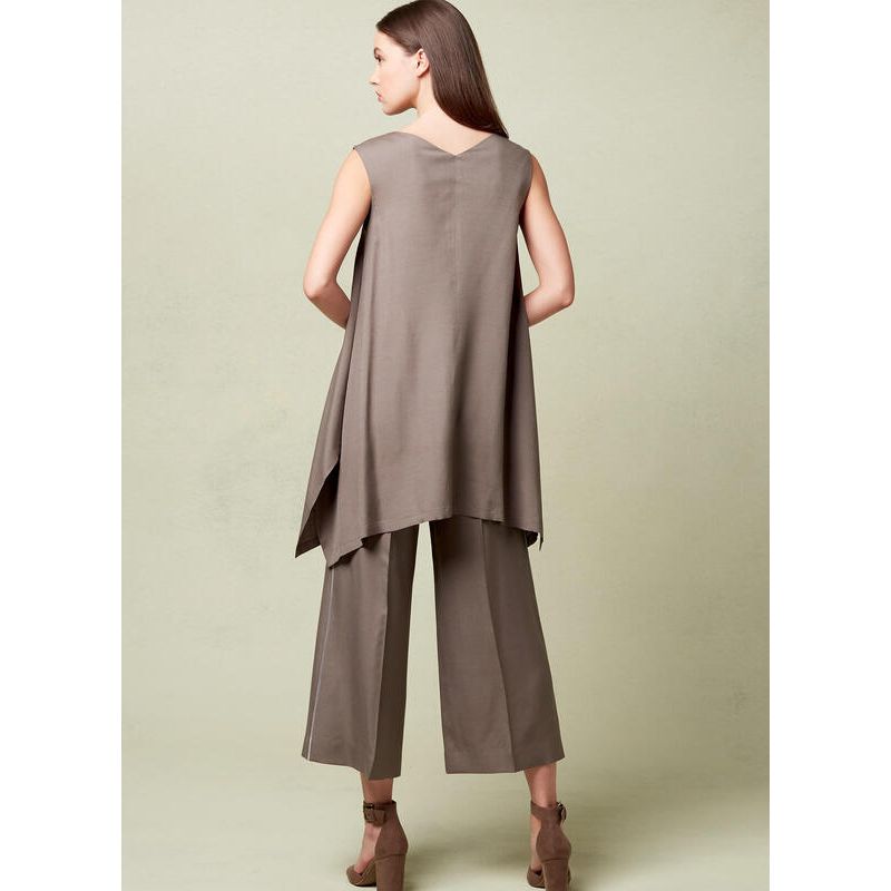 Patron Vogue 1550 A5 - Tuniques à incrustations contrastantes, pantalon ample