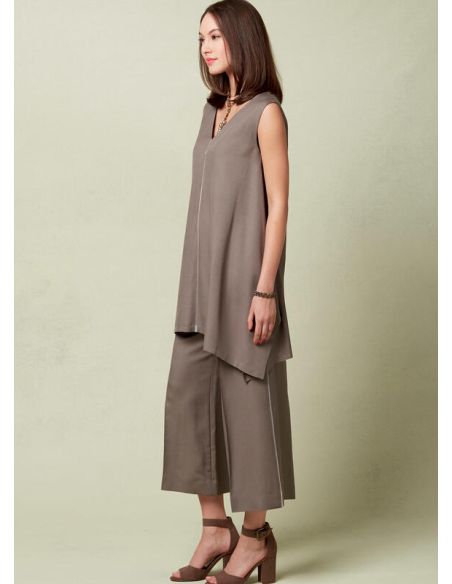 Patron Vogue 1550 E5 - Tuniques à incrustations contrastantes, pantalon ample