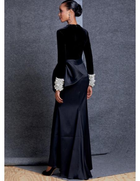 Patron Vogue 1605 A5 - Haut moulant avec fermetures à glissière et jupe ajustée avec détail de pli et nœud