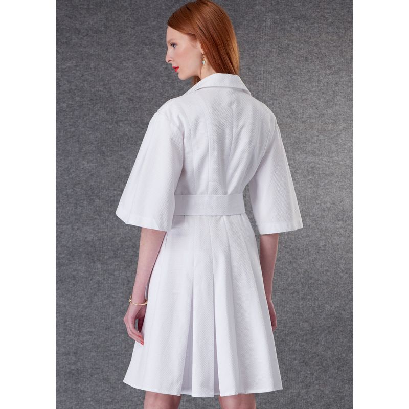 Patron Vogue 1783 B5 - Robe à devant boutonné et ceinture