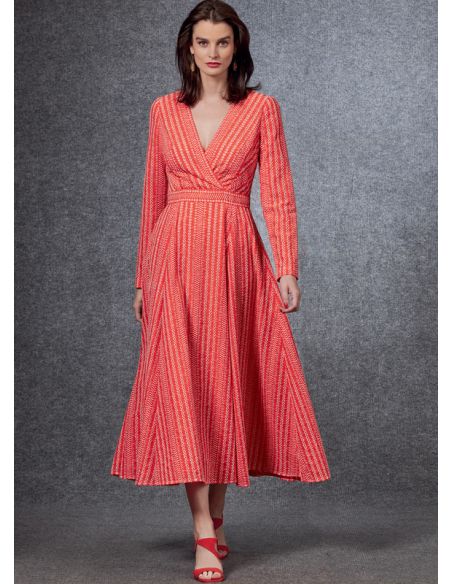 Patron Vogue 1672 A5 - Robes ajustées avec poches