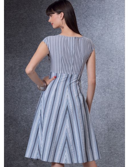 Patron Vogue 1795 A5 - Robe à corsage entrecroisé et ceinture nouer