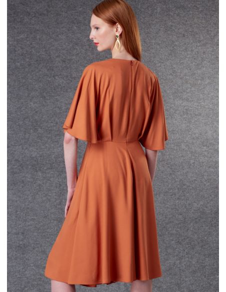 Patron Vogue 1801 ZZ - Robe évasée à col V avec couture sous-buste