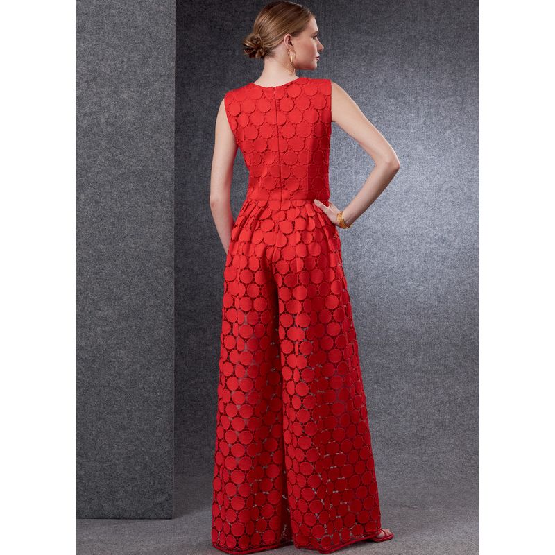 Patron Vogue 1806 F5 - Combinaison corsage cintré avec bas évasé