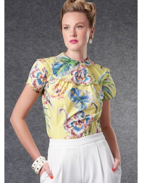 Patron Vogue 1809 ZZ - Top femme cintré avec empiècement épaule et pinces de cintrage