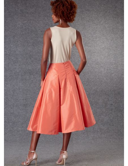 Patron Vogue 1813 F5 - Jupe évasée à plis avec poches frontales