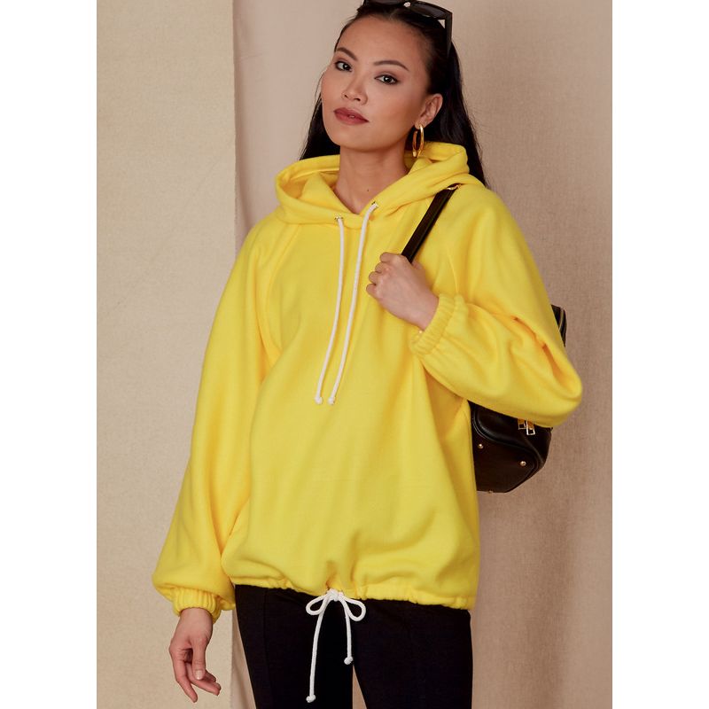 Patron Vogue 1826 A - Sweat femme ample à manches raglan avec capuche
