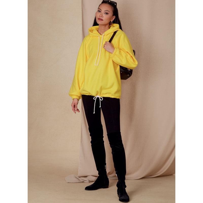 Patron Vogue 1826 A - Sweat femme ample à manches raglan avec capuche