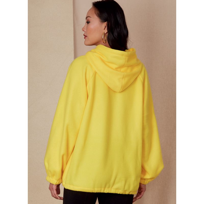 Patron Vogue 1826 A - Sweat femme ample à manches raglan avec capuche