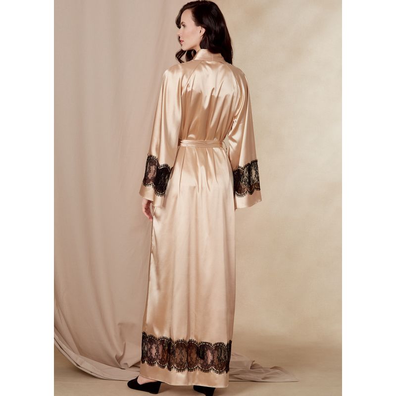 Patron Vogue 1834 B5 - Ensemble lingerie femme : peignoir, nuisette, short et robe