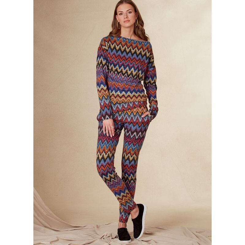 Patron Vogue 1835 A - Ensemble femme lounge : top, pantalon et chaussons