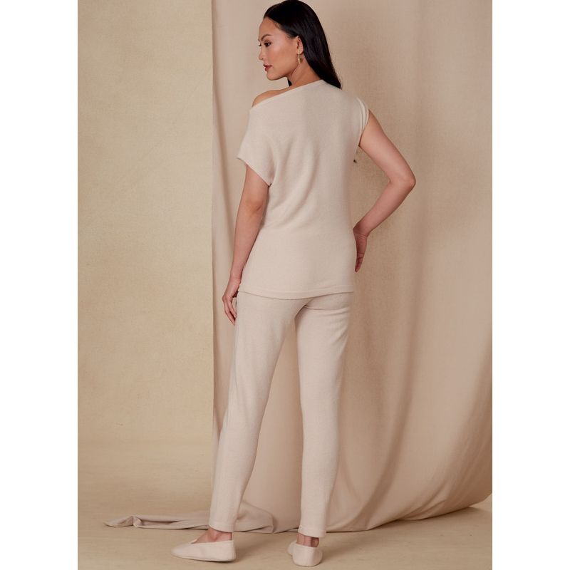 Patron Vogue 1835 A - Ensemble femme lounge : top, pantalon et chaussons