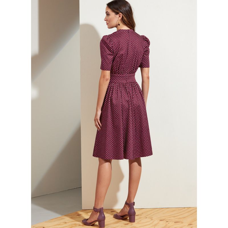 Patron Vogue 1862 B5 - Robe cintrée à la taille avec encolure froncée et manches bouffantes