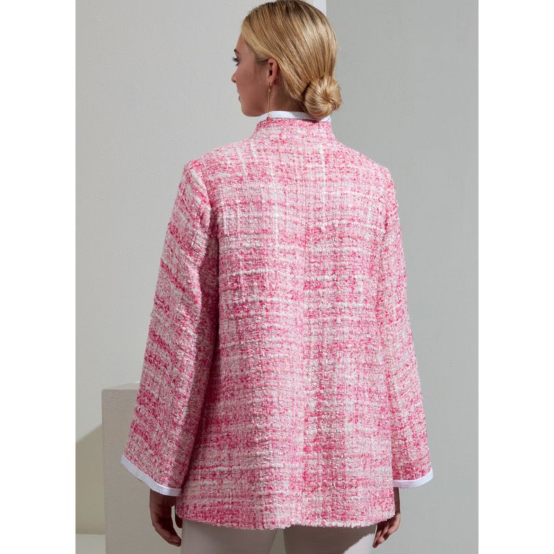 Patron Vogue 1866 A5 - Manteau femme évasé à double boutonnage avec manches larges