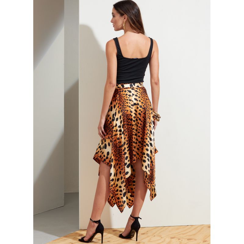 Patron Vogue 1872 A5 - Jupe portefeuille à pans asymétriques.