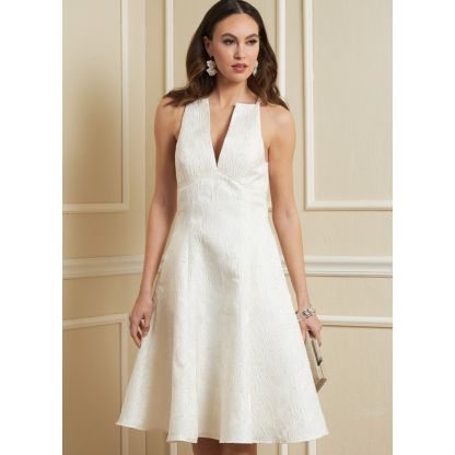 Patron Vogue 1882 B5 - Robe adaptée aux tailles de bonnet A à D 2