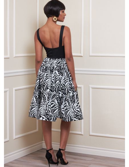 Patron Vogue 1884 E5 - Robe disponible pour tailles de bonnet A à D