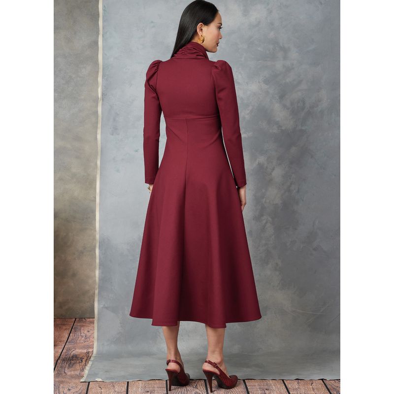 Patron Vogue 1907 Y5 - Robe avec col drapé