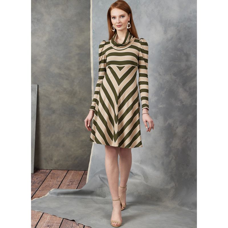 Patron Vogue 1907 Y5 - Robe avec col drapé