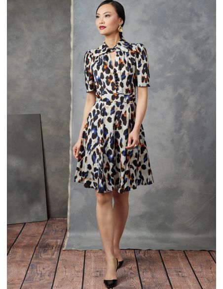 Patron Vogue 1908 A - Robe non doublée, moulante sur la poitrine