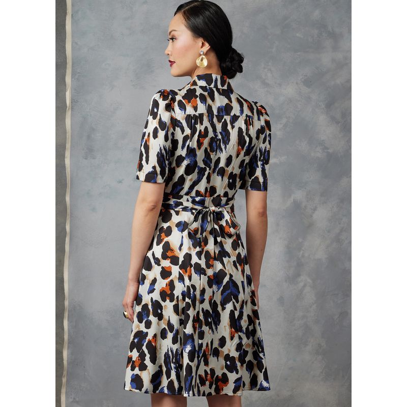 Patron Vogue 1908 A - Robe non doublée, moulante sur la poitrine