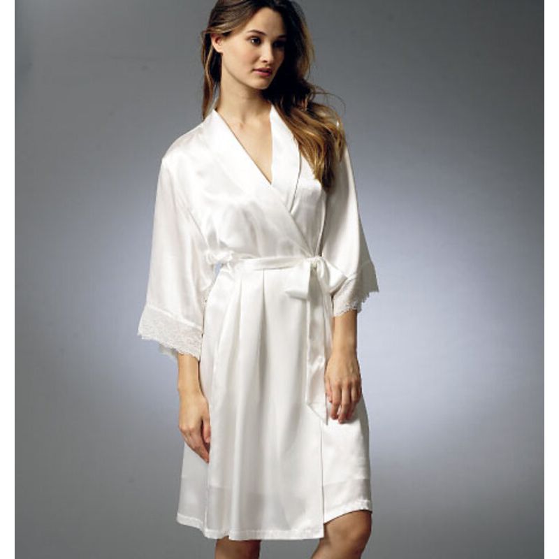 Patron Vogue 8888 A5 - Ensemble de lingerie en dentelle pour femme