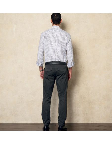 Patron Vogue 8940 MUU - Ensemble homme : Caban et pantalon