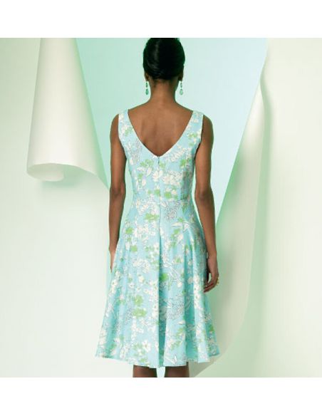 Patron Vogue 8997 A5 - Robes à coutures princesse, style fourreau ou évasé