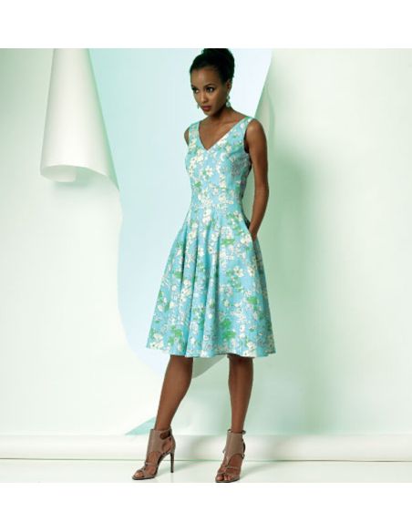 Patron Vogue 8997 A5 - Robes à coutures princesse, style fourreau ou évasé