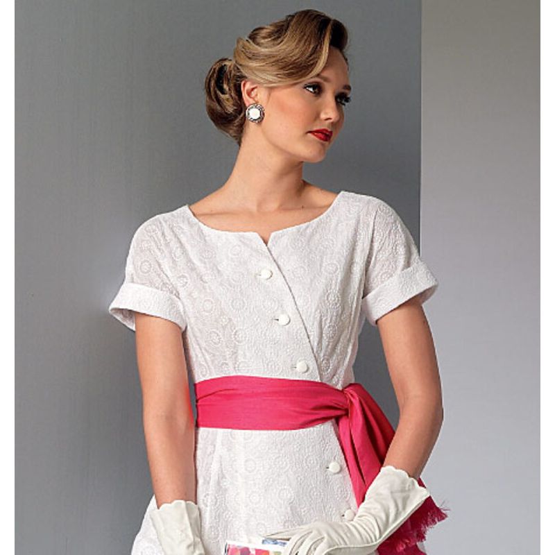 Patron Vogue 9105 E5 - Robe femme style années 1950